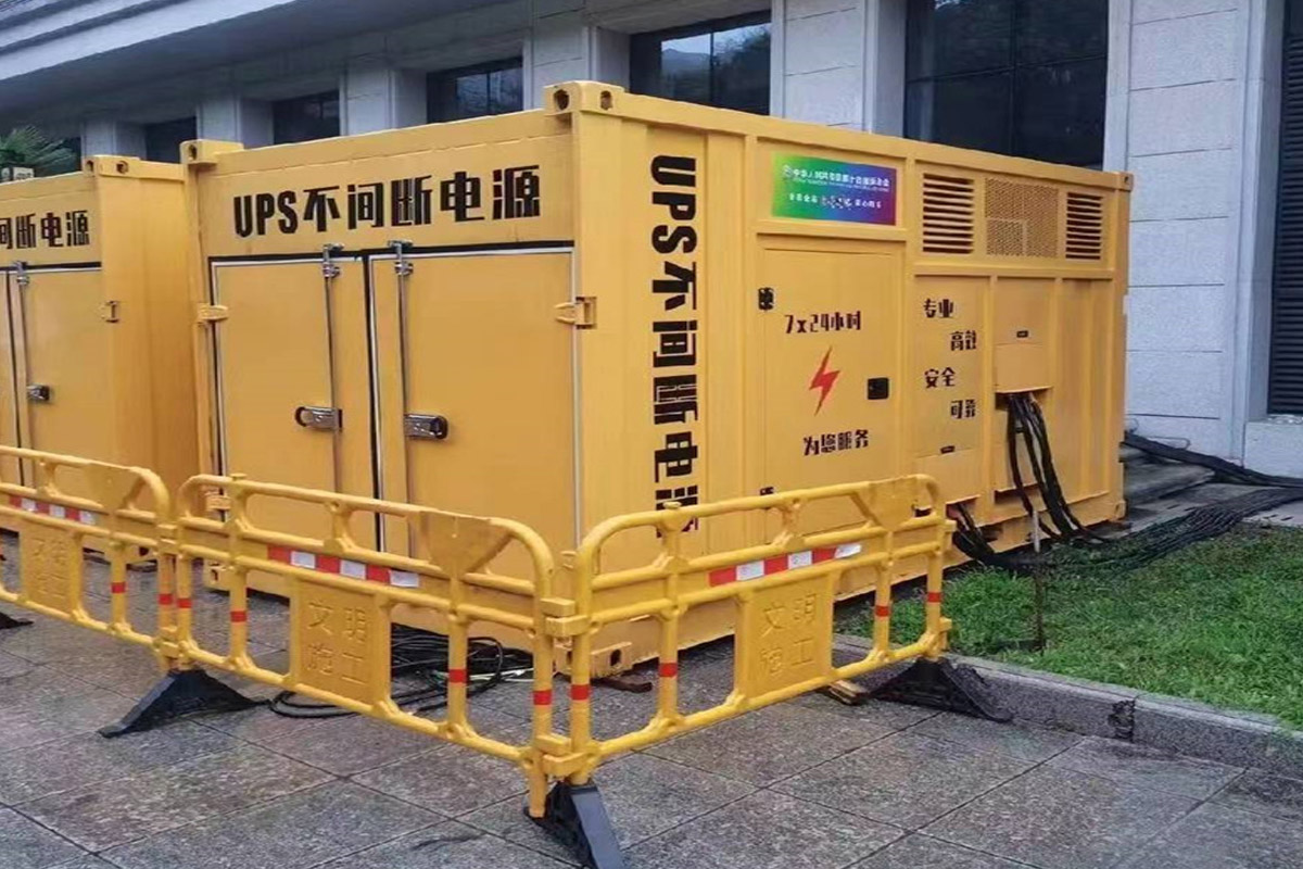 东兰发电机租赁施工现场